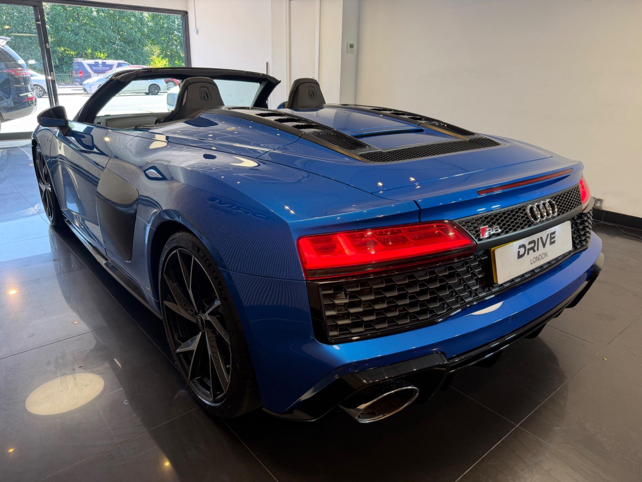 Audi R8